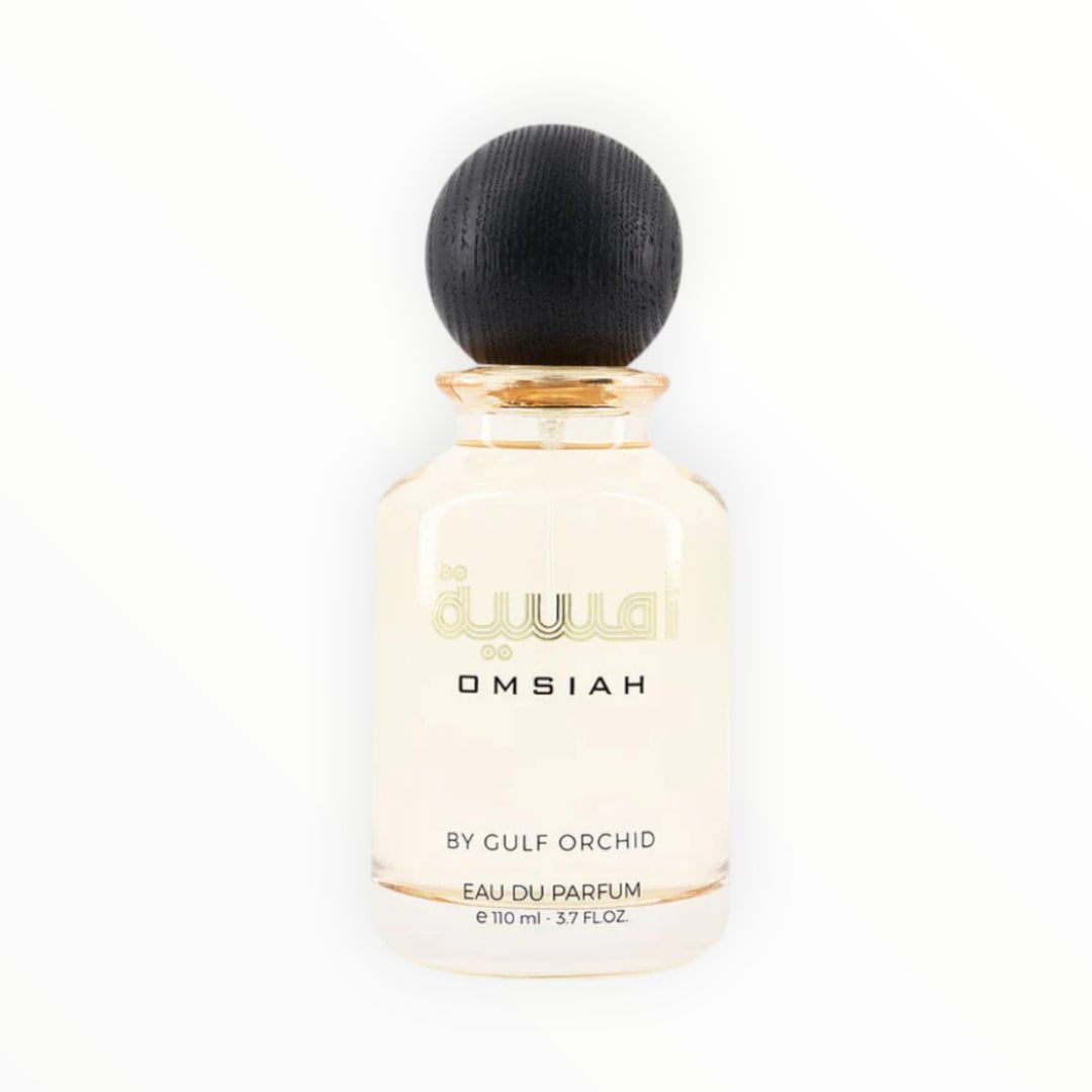 Rimaal Gulf Orchid Omsiah Eau de Parfum 100ml in einem eleganten Glasflakon mit schwarzem, rundem Holzverschluss.